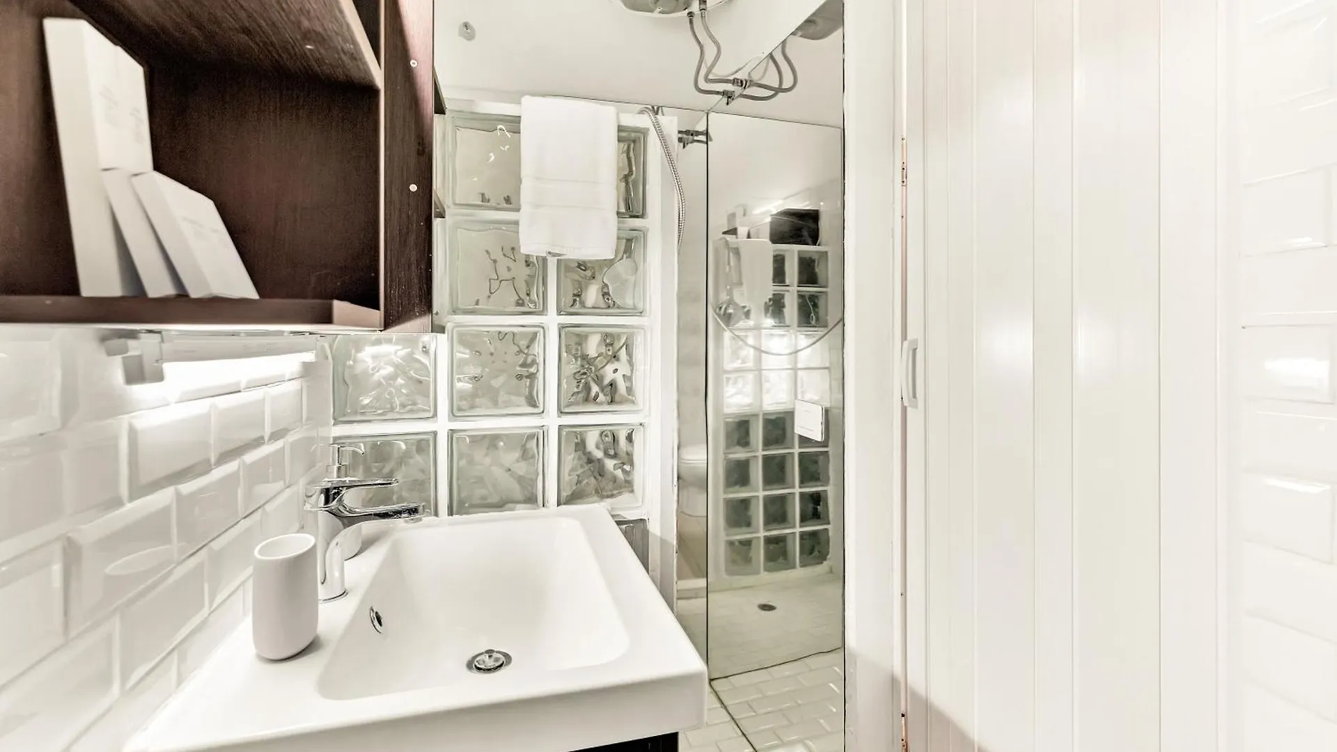 Apartament Duomo - Bright Gateway Downtown Mediolan