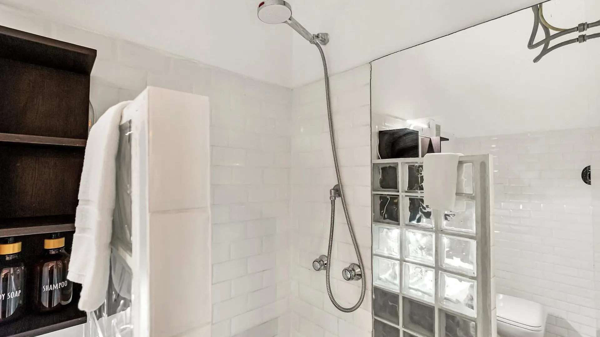 Apartament Duomo - Bright Gateway Downtown Mediolan